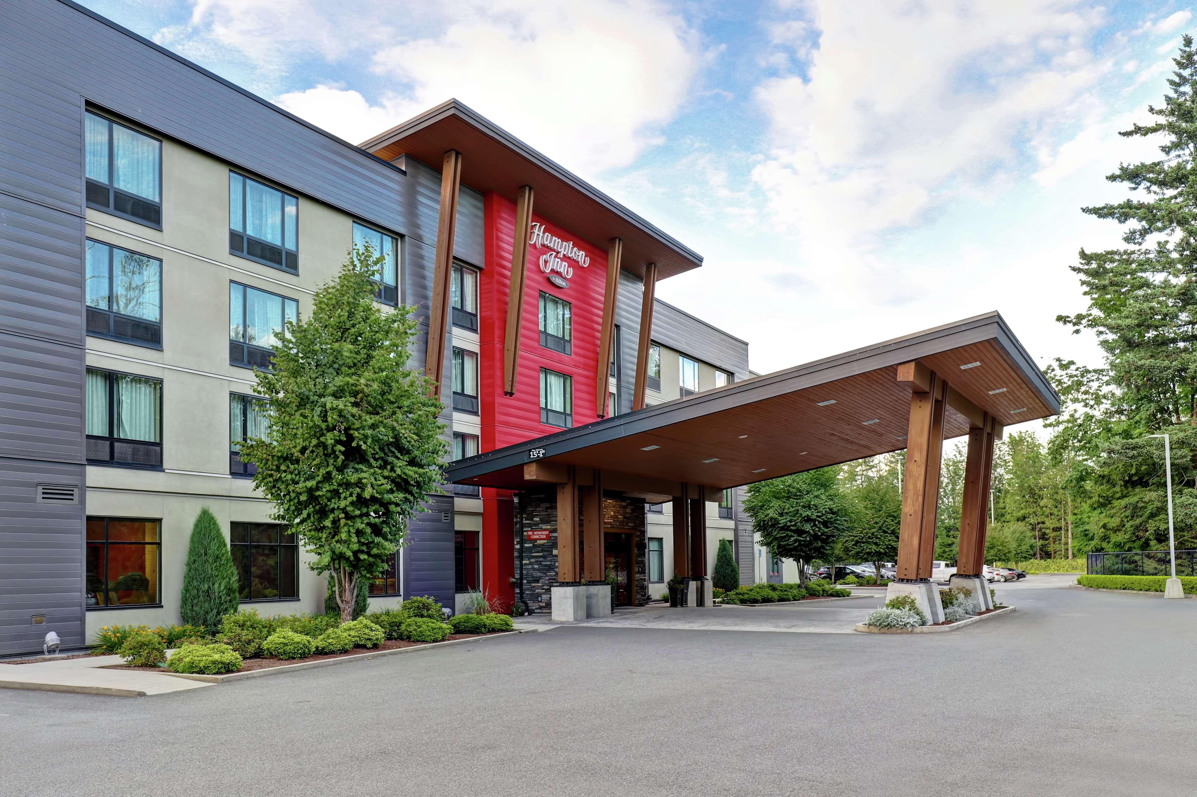 Hampton Inn By Hilton Chilliwack Exterior photo