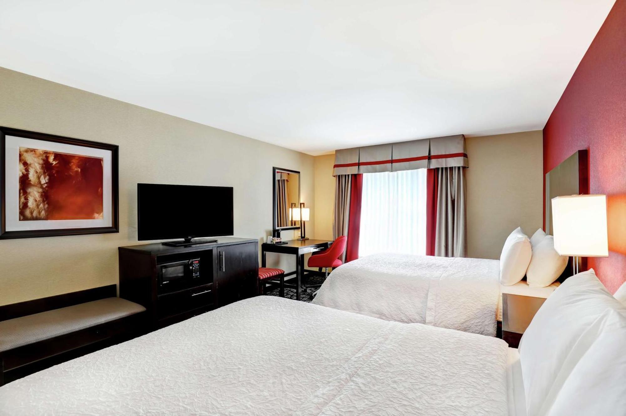 Hampton Inn By Hilton Chilliwack Exterior photo