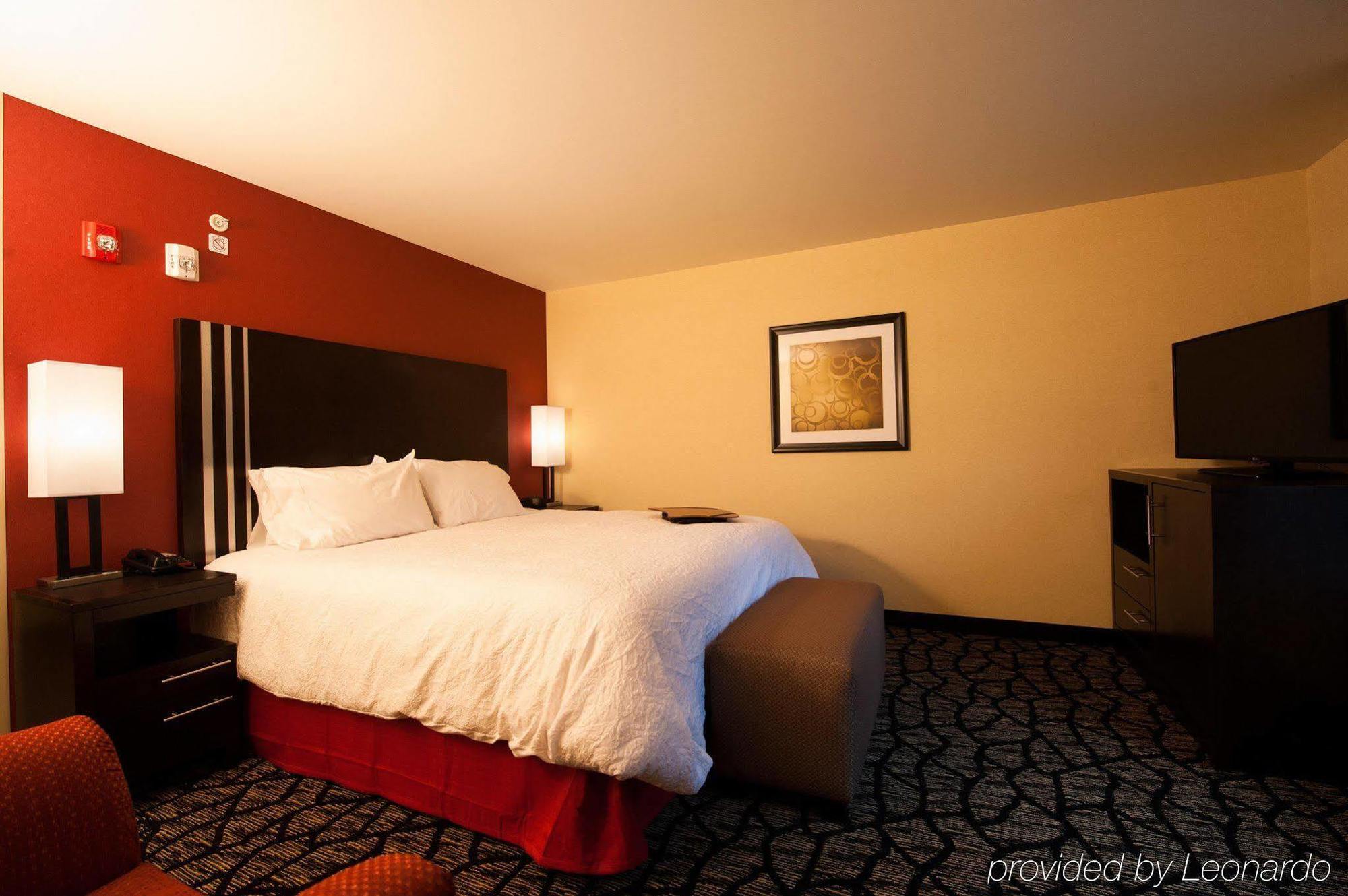 Hampton Inn By Hilton Chilliwack Exterior photo